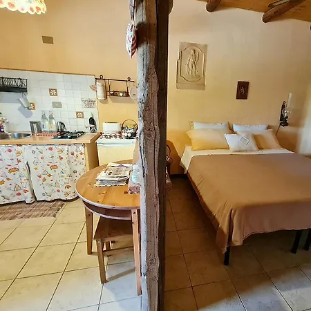 Cascina Beneficio Alloggio per agriturismo *